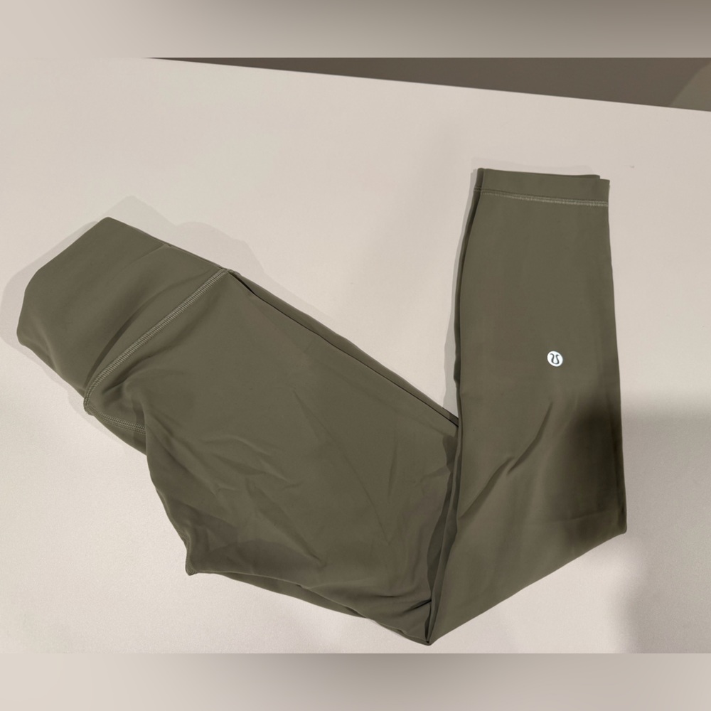 Lululemon Wunder Train high-rise 23 inch crop legging -size 4, laurel green